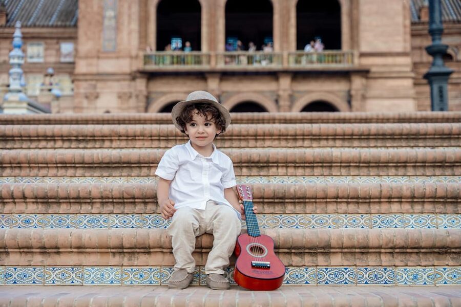 Seville: Professional Photoshoot - Who will enjoy this photo session most