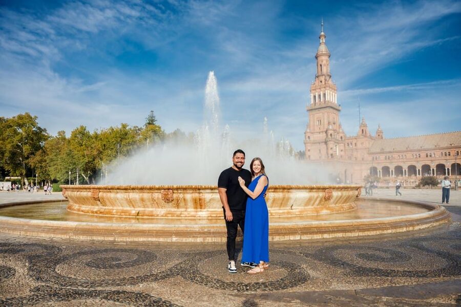 Seville: Romantic photoshoot for Couples - How the posing and photography work