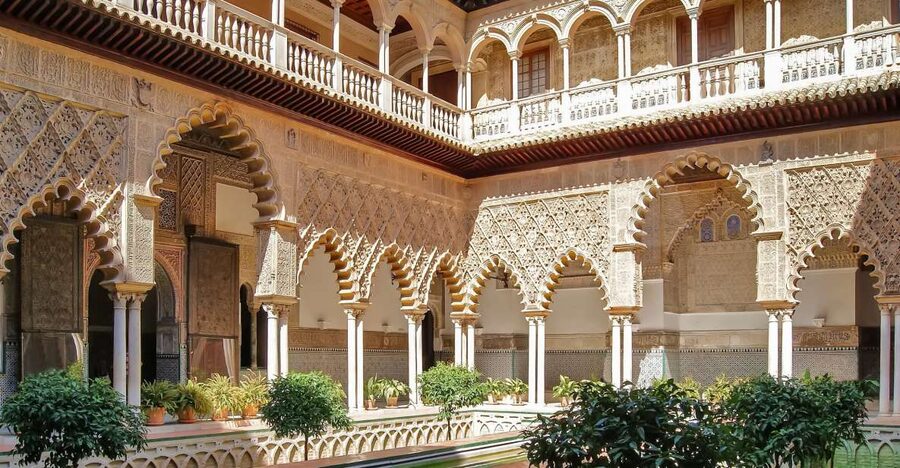 Seville: Royal Alcázar Entry Ticket - Entering through Puerta del León