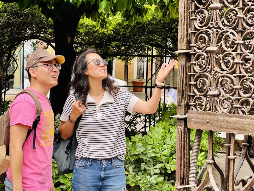Seville: Royal Alcazar Guided Tour - What the guide adds beyond the building
