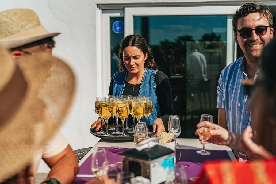 Seville: Sangria Tasting Experience - How social is the small-group format?