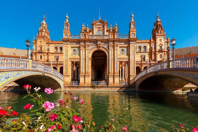 Seville Scavenger Hunt and Highlights Self Guided Audio Tour - How the riddles and audio work together