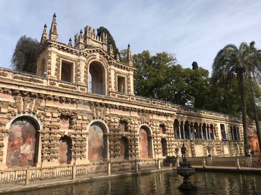 Seville: Small-Group Alcázar Guided Tour & Entry Ticket - Group size, pace, and accessibility