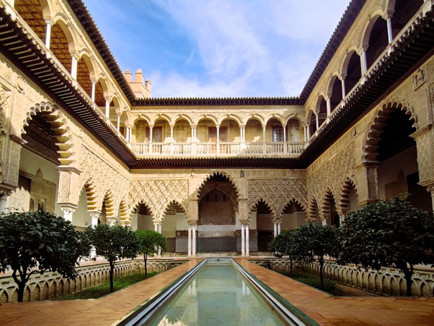 Seville: Small-Group Alcázar Guided Tour & Entry Ticket - Meeting beside the cathedral and Alcázar