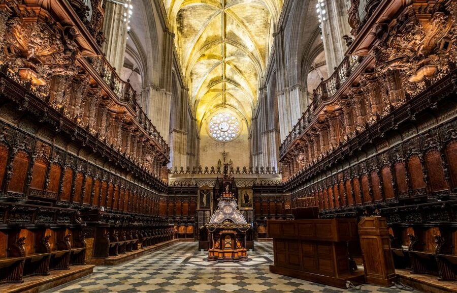 Seville: Small-Group Cathedral and Giralda Tour with Tickets - Why this two-hour Seville tour works well