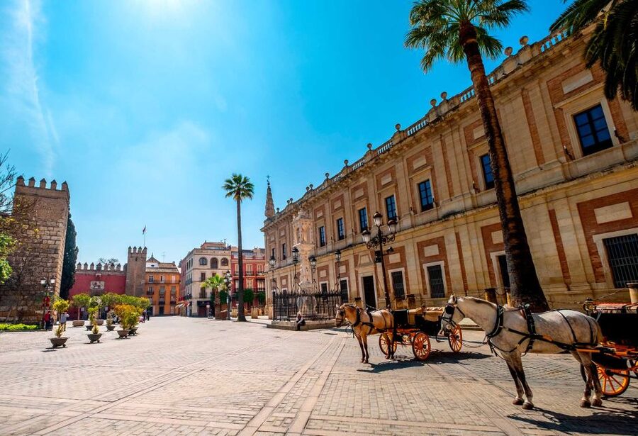 Seville: Small-Group City Highlights Walking Tour - Why this two-hour walk works well in Seville