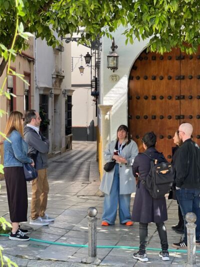 Small Group Jewish Quarter Tour with Tapas & Drinks