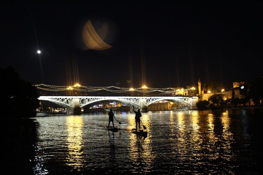 Seville: Sunset and Evening Paddle Boarding Tour - Who should book this paddle?