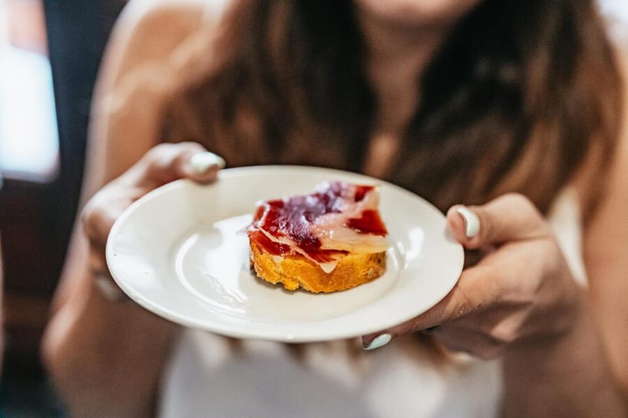 Seville: Tapas, Taverns and History Guided Walking Tour - Why this tour works in Seville