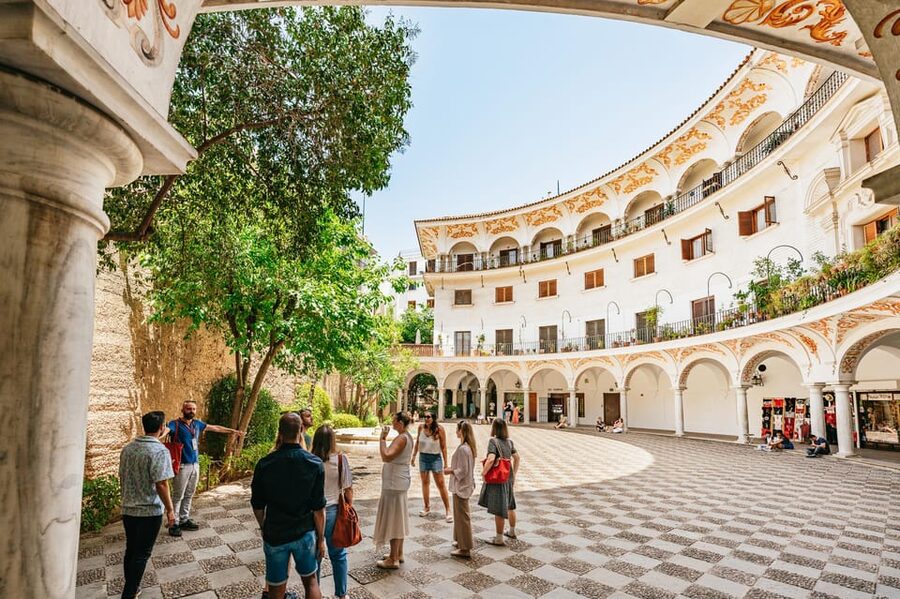 Seville: Tapas, Taverns and History Guided Walking Tour - Las Teresas and the first taste of old Seville
