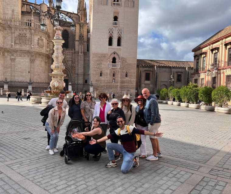 Seville: Tapas, Taverns, and History Walking Tour - How much food and drink should you expect?