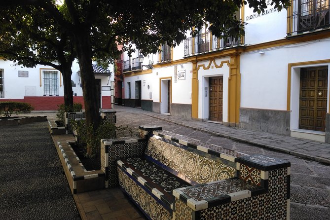 Seville, walk through the heart of the city - What the guide adds
