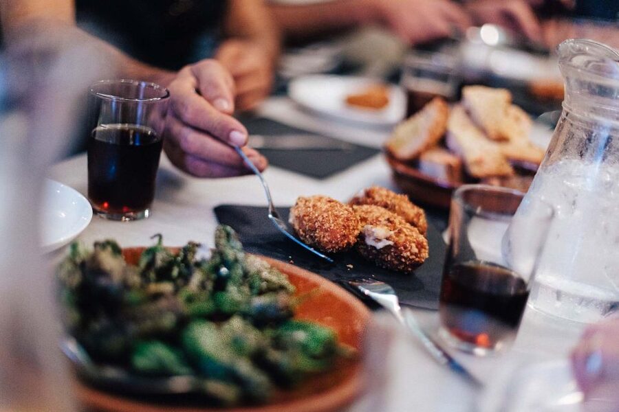 Seville: Wine and Gourmet Tapas Tour - Why the walking route matters