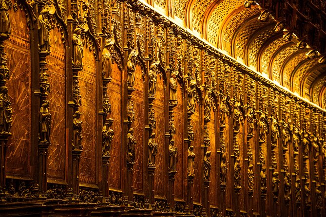 Skip the Line Seville Alcázar, Cathedral & Giralda Guided Tour - Seville Cathedral and the tomb of Christopher Columbus