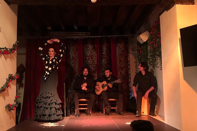 Skip the line: Tablao Flamenco Andalusí Ticket - How the one-hour length affects the value