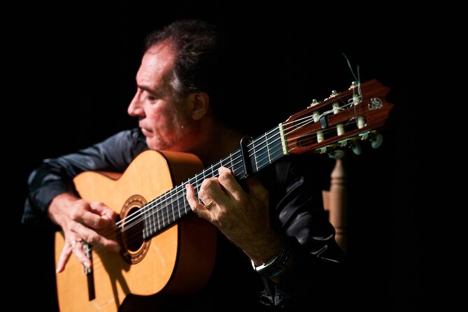 Skip the Line: Tablao Flamenco Pura Esencia Ticket - The one-hour performance and its four artists