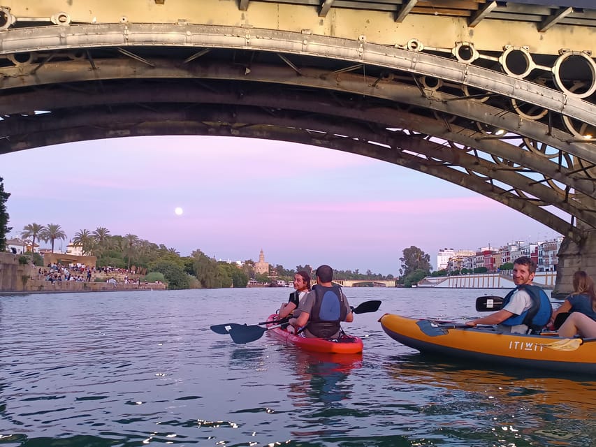 Sunset Kayak: Historic Seville, Triana and La Cartuja - The first stretch toward Seville Tower and La Cartuja