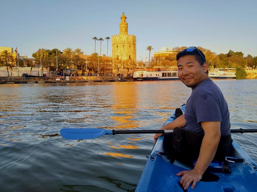Sunset Kayak: Historic Seville, Triana and La Cartuja - Torre del Oro from the water