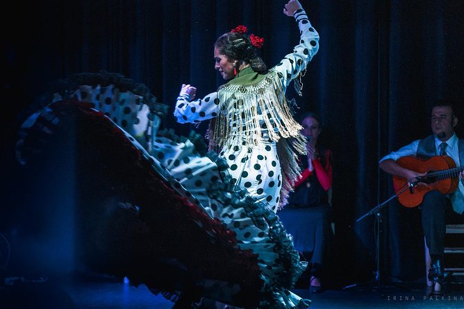 Tablao Flamenco Orillas de Triana Ticket - Why this one-hour flamenco show works