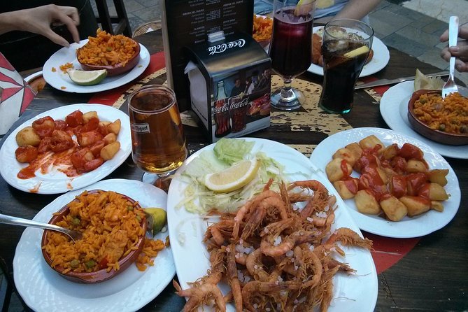 Tapas and Wine Tasting Tour in Seville Small Groups and Jewish Quarter - The Alcázar and Barrio Santa Cruz