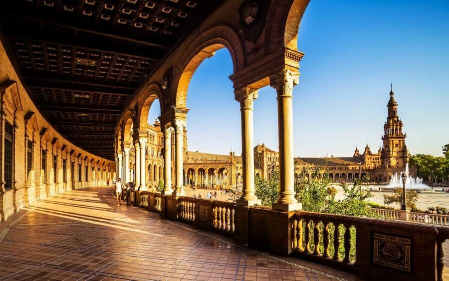 The Best of Seville: Private 2,5 Hour Walking Tour - From El Arenal to the Maestranza bullring