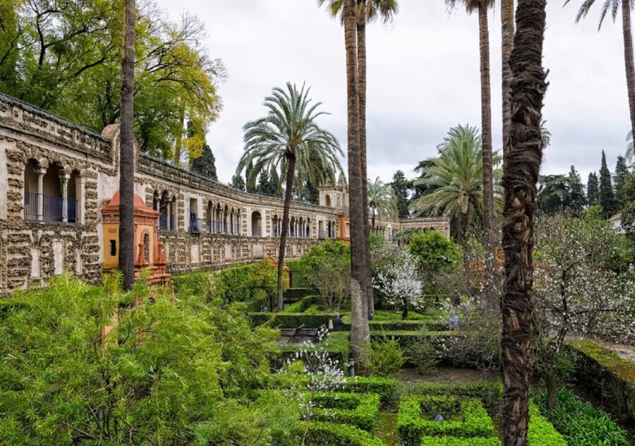 The Best of Seville: Private 2,5 Hour Walking Tour - Who should book this walking experience?