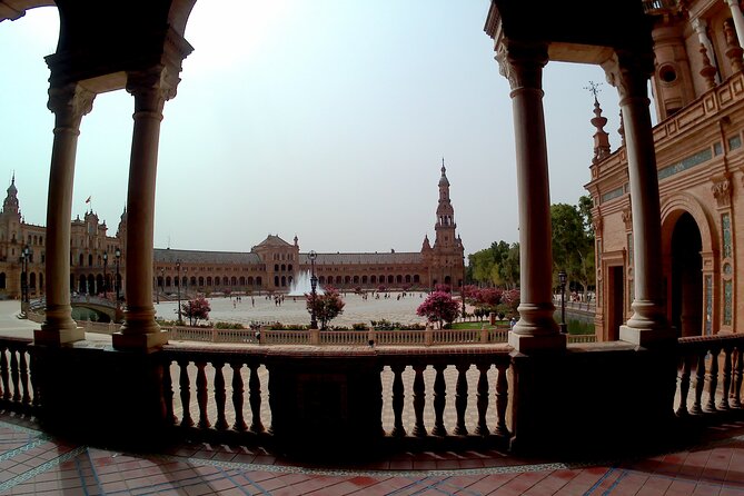 The must see in Seville - Starting at City Hall in Plaza Nueva