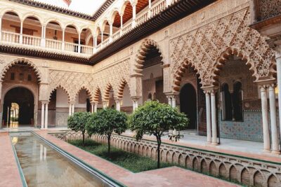 VIP Guided Seville Alcazar Pre-Opening, Cathedral & Old Town