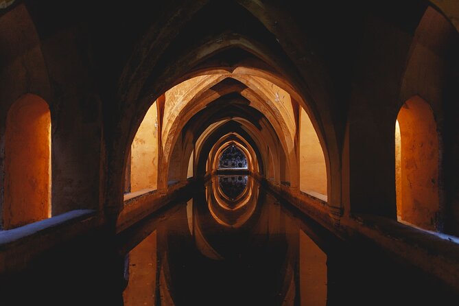 VIP Guided Seville Alcazar Pre-Opening, Cathedral & Old Town - Guides make the difference