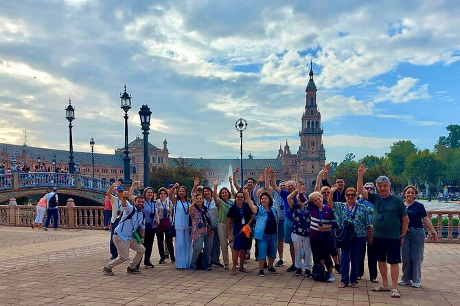 Walking Tour of Sevilla's Historic Sites - The guides and the tone of the walk