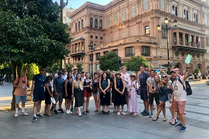 Walking Tour of Sevilla's Historic Sites - Santa Cruz, where the route slows down