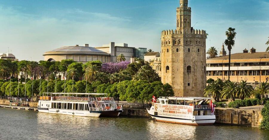Welcome to Seville: Private Tour with a Local Host - Choosing between two and six hours