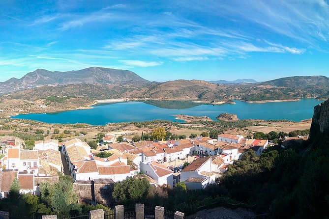 White Villages and Ronda Guided Day Tour from Seville - Ronda, the grand finish with a demanding walk